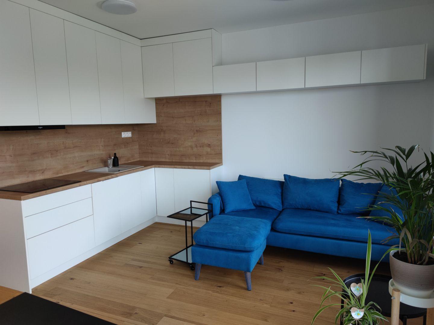 Prenájom 2 izb apartmán s parkovaním v novostavbe – BA Dubravka