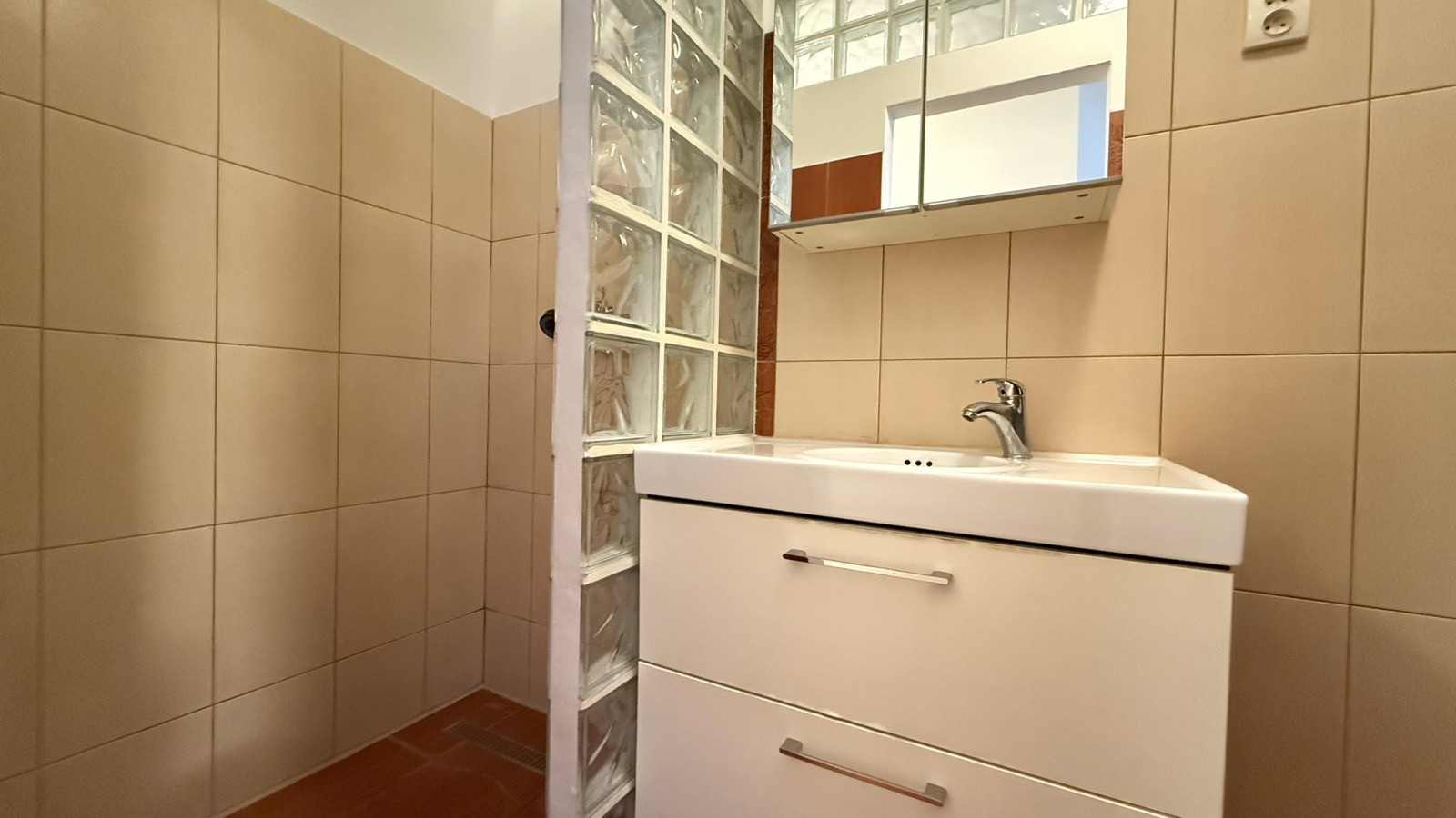 Prenájom príjemný 2izb byt BA 1 pri Horskom parku