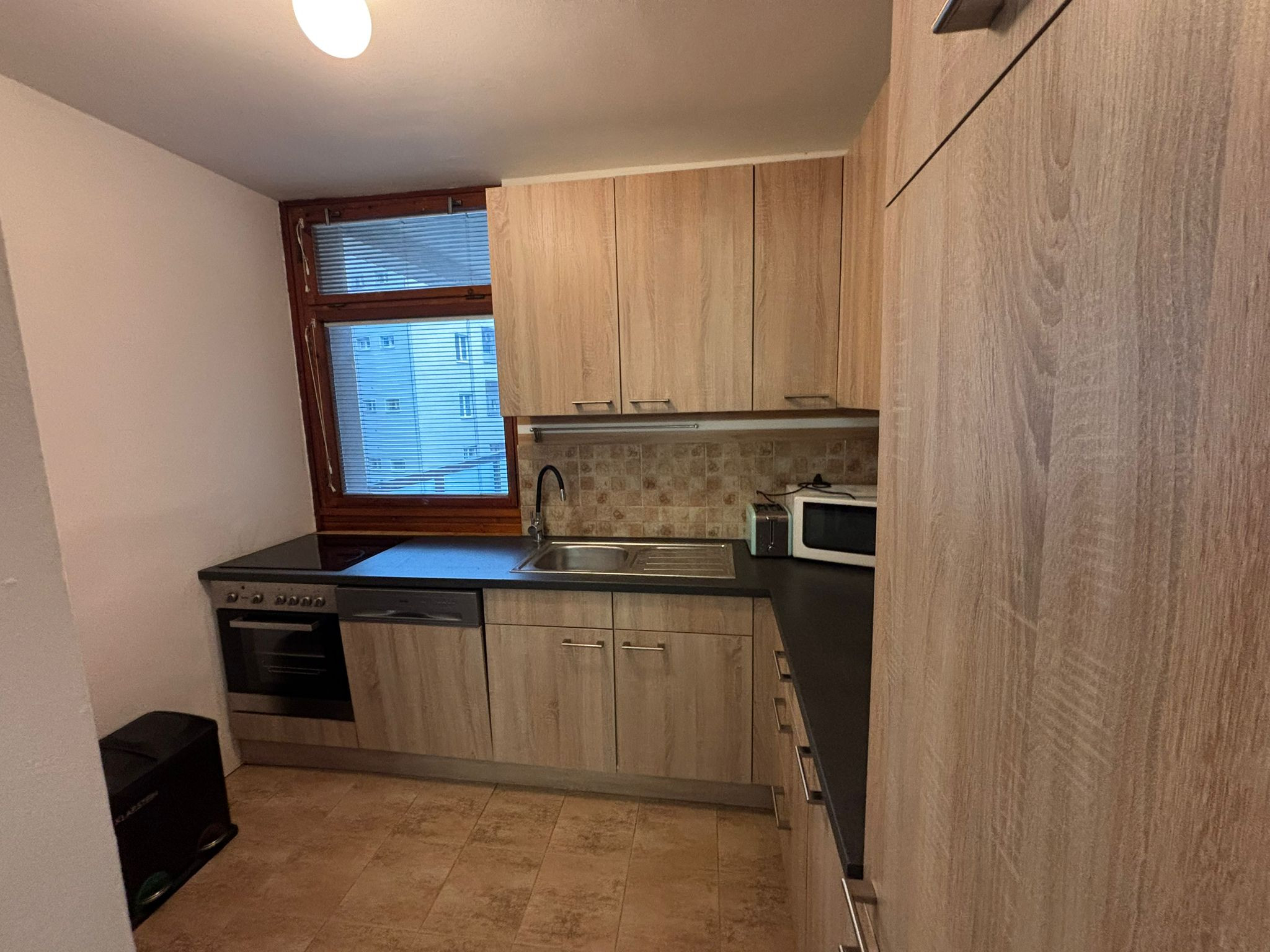 Prenájom príjemného 2 izb bytu v centre BA (pri HRADE)