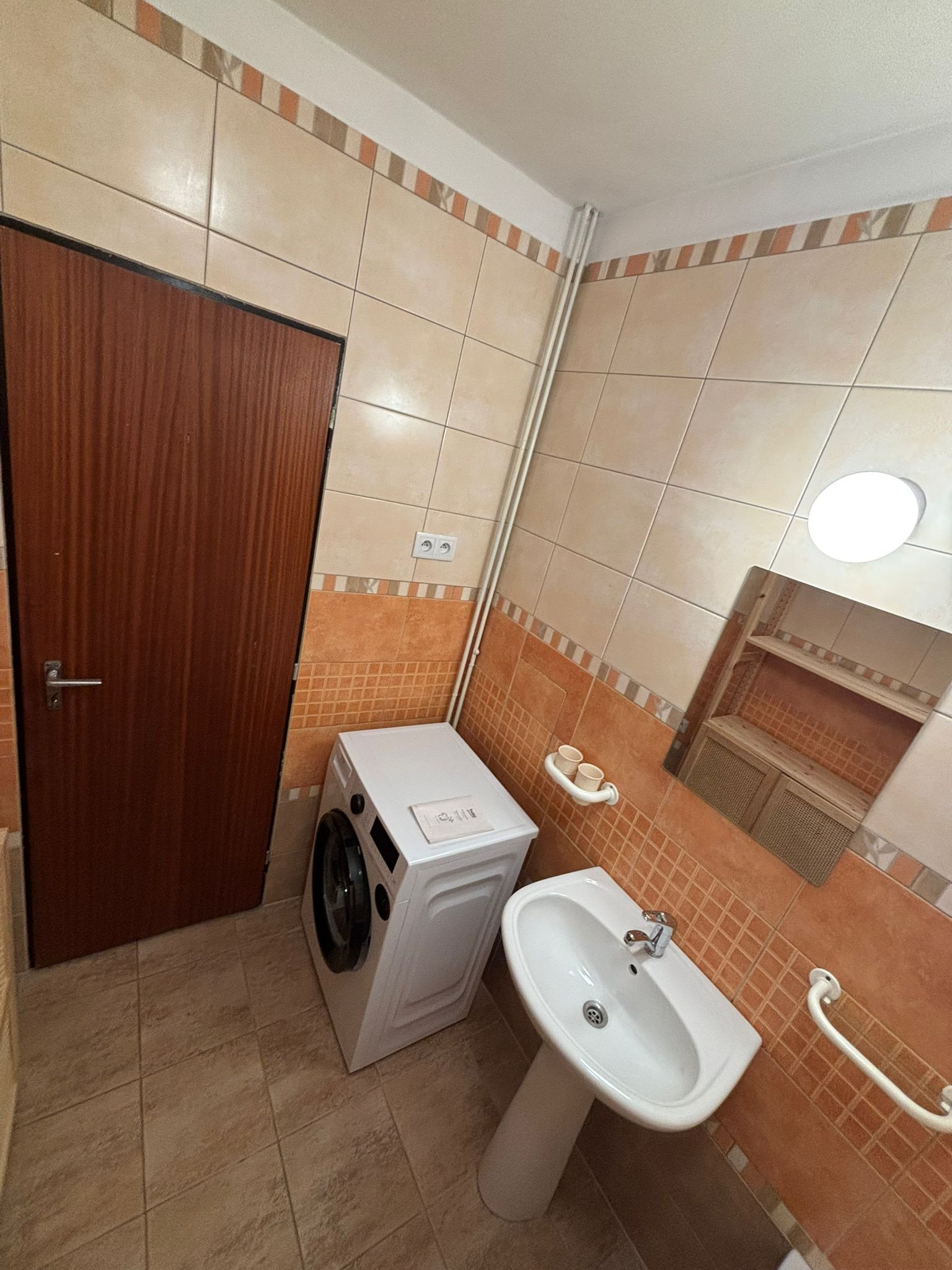 Prenájom príjemného 2 izb bytu v centre BA (pri HRADE)