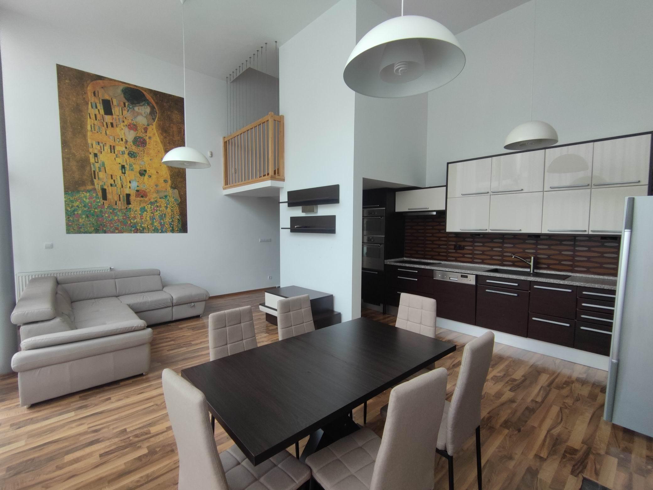 PRENÁJOM krásny 4izb rodinný dom, BA III Rubínová ul.