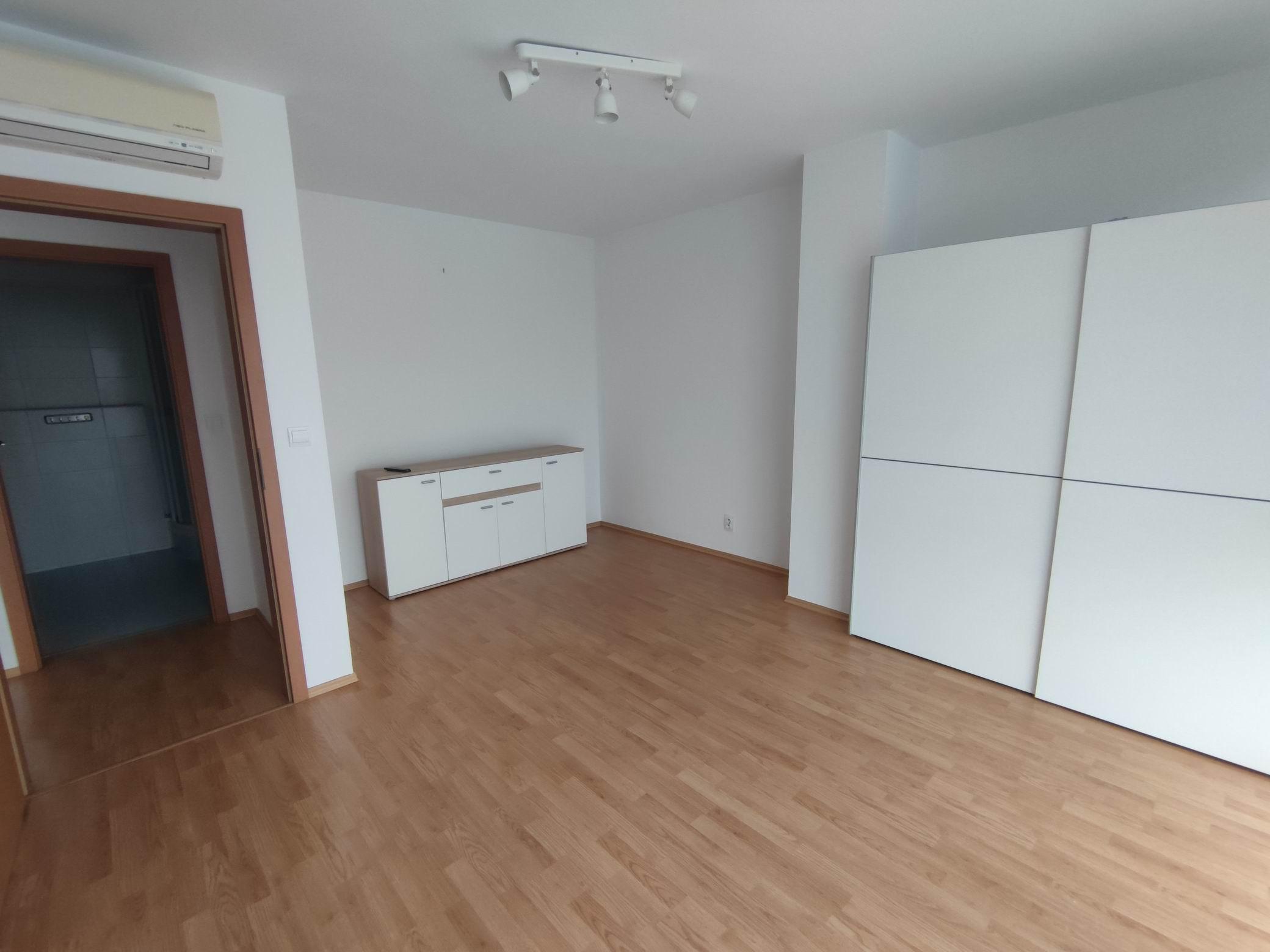 PRENÁJOM krásny 4izb rodinný dom, BA III Rubínová ul.