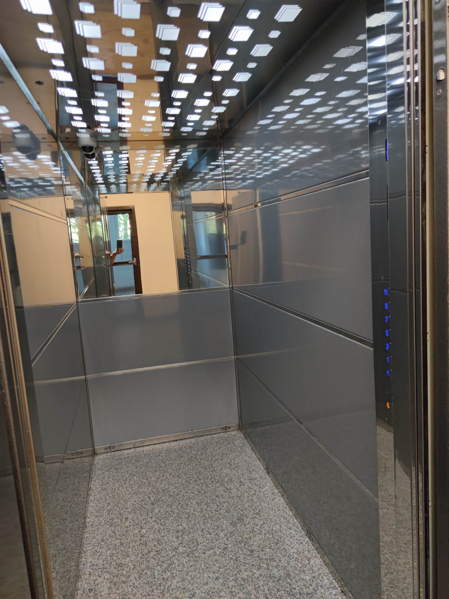 Prenájom veľký zariadený 1 izb. byt v Bratislave