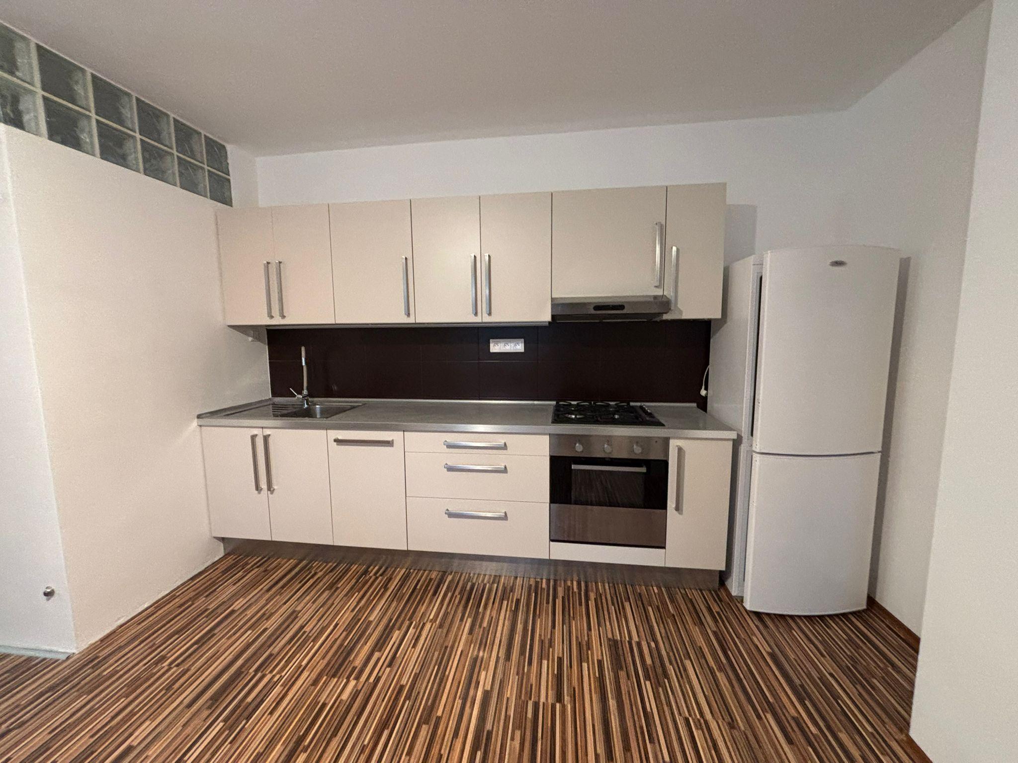 Prenájom príjemný 2izb byt BA 1 pri Horskom parku