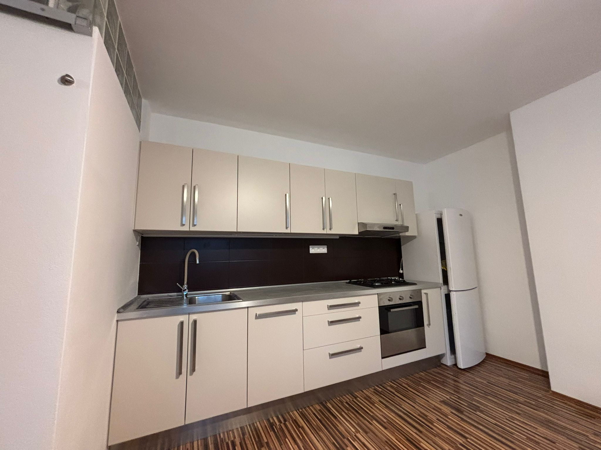 Prenájom príjemný 2izb byt BA 1 pri Horskom parku