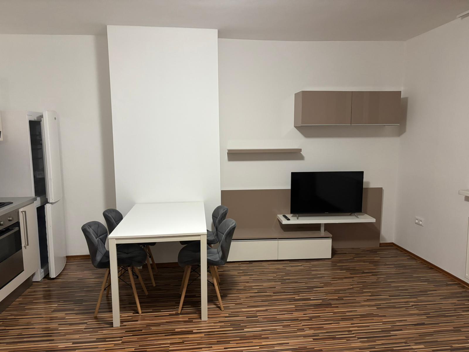 Prenájom príjemný 2izb byt BA 1 pri Horskom parku