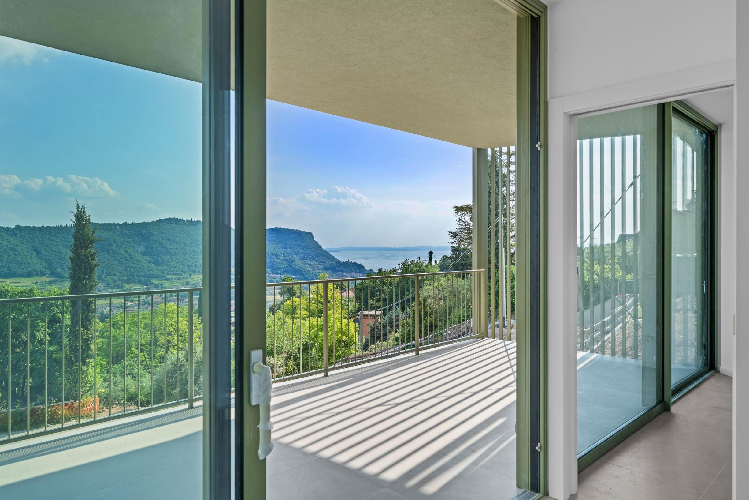 Predaj 2 izbových výnimočných apartmánov Taliansko Garda