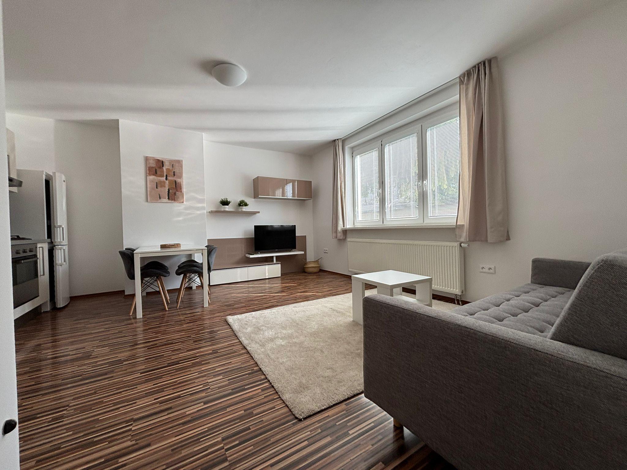 Prenájom príjemný 2izb byt BA Centrum pri Horskom parku