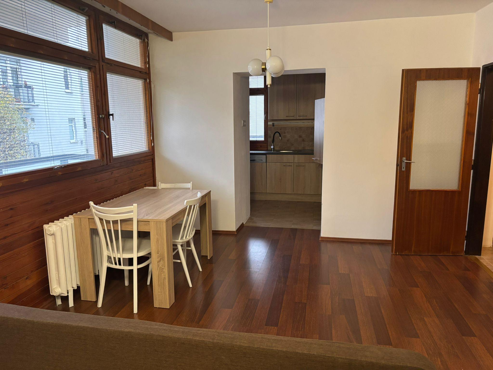 Prenájom 2 izb bytu v centre BA pri hrade