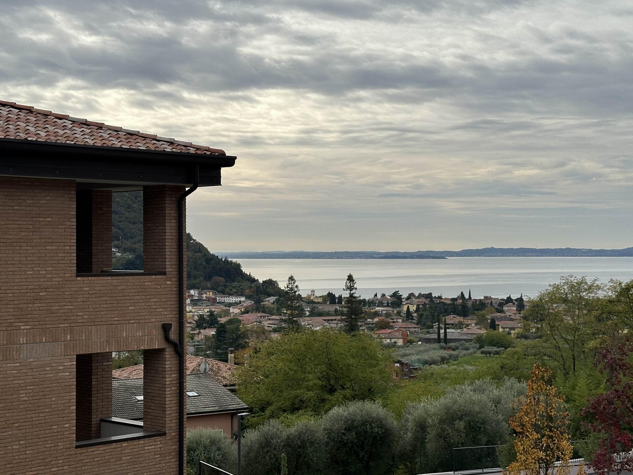 Predaj 2 izbových výnimočných apartmánov Taliansko Garda