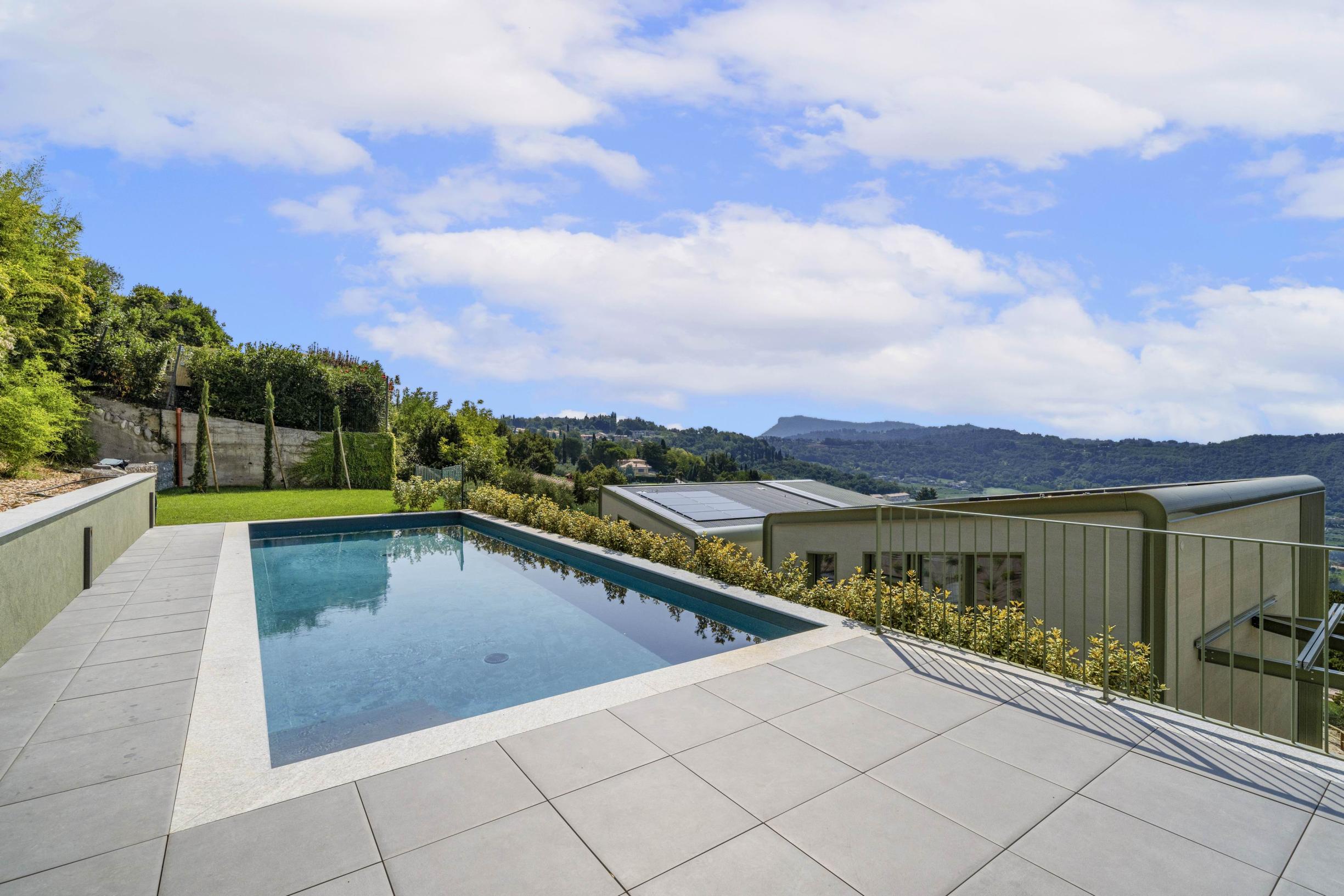 Predaj 2 izbových výnimočných apartmánov Taliansko Garda