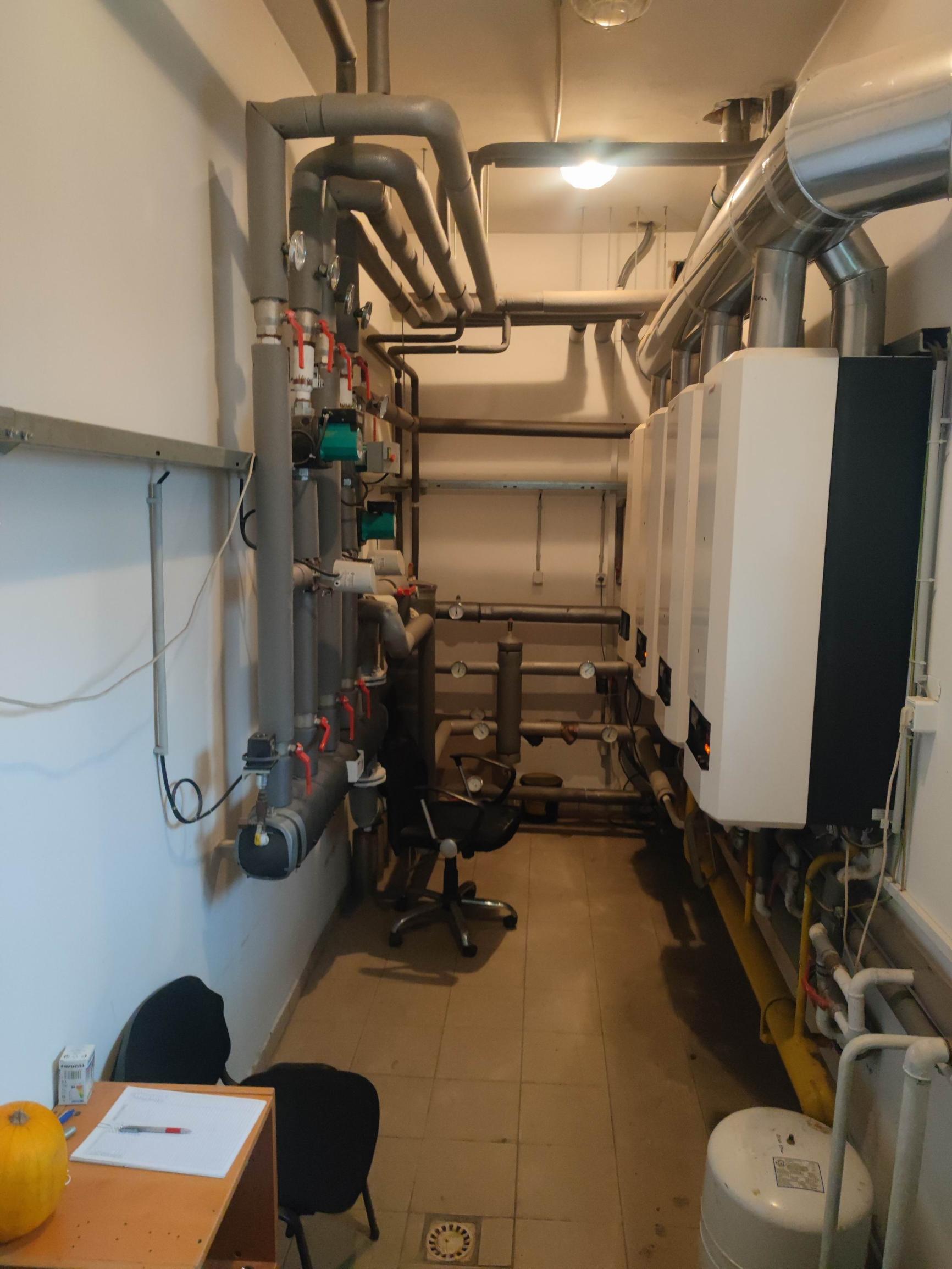 Predaj budovy pre obchod a služby centrum Senice