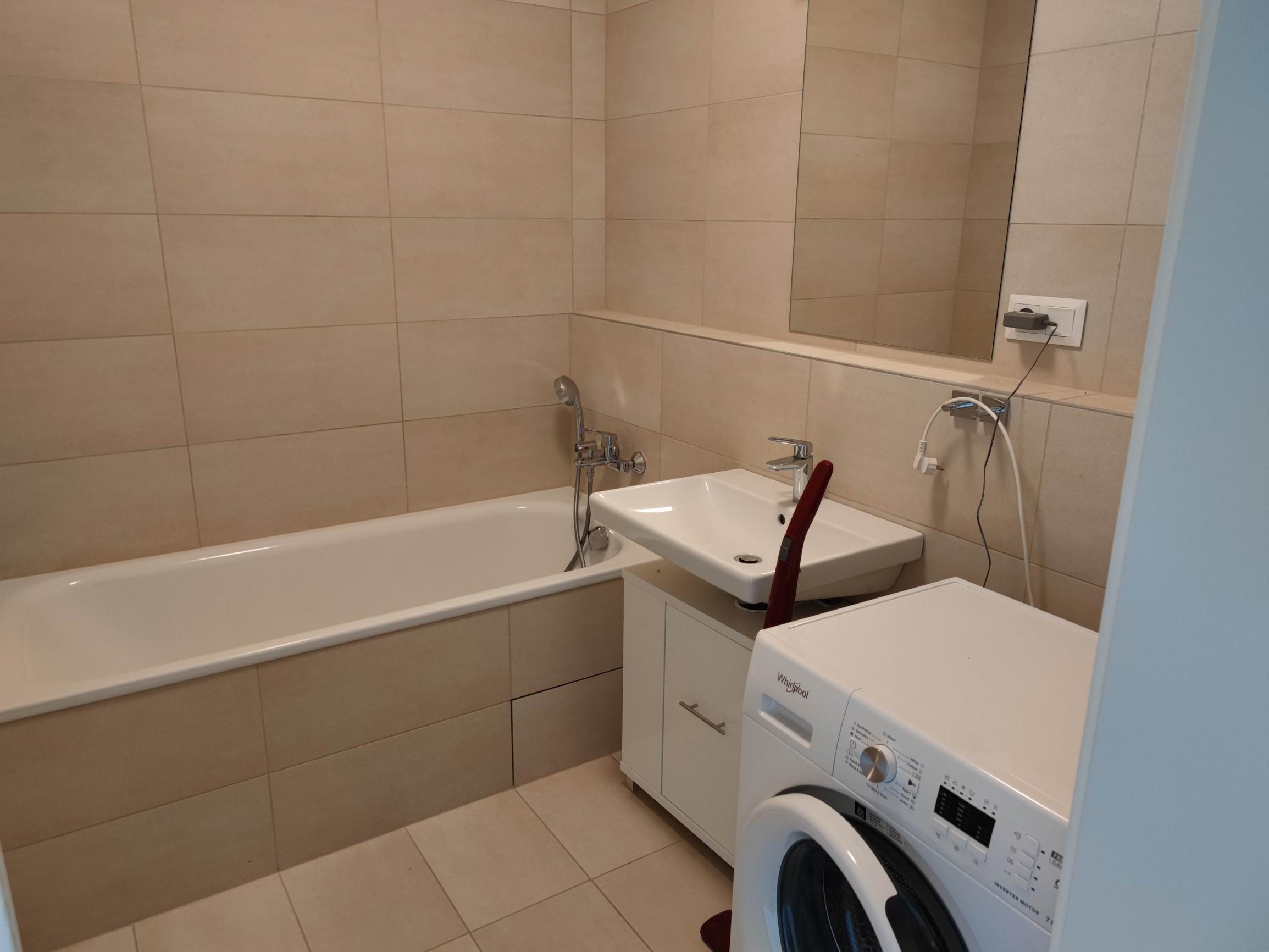 Prenájom 2 izb apartmán s parkovaním v novostavbe – BA Dubravka