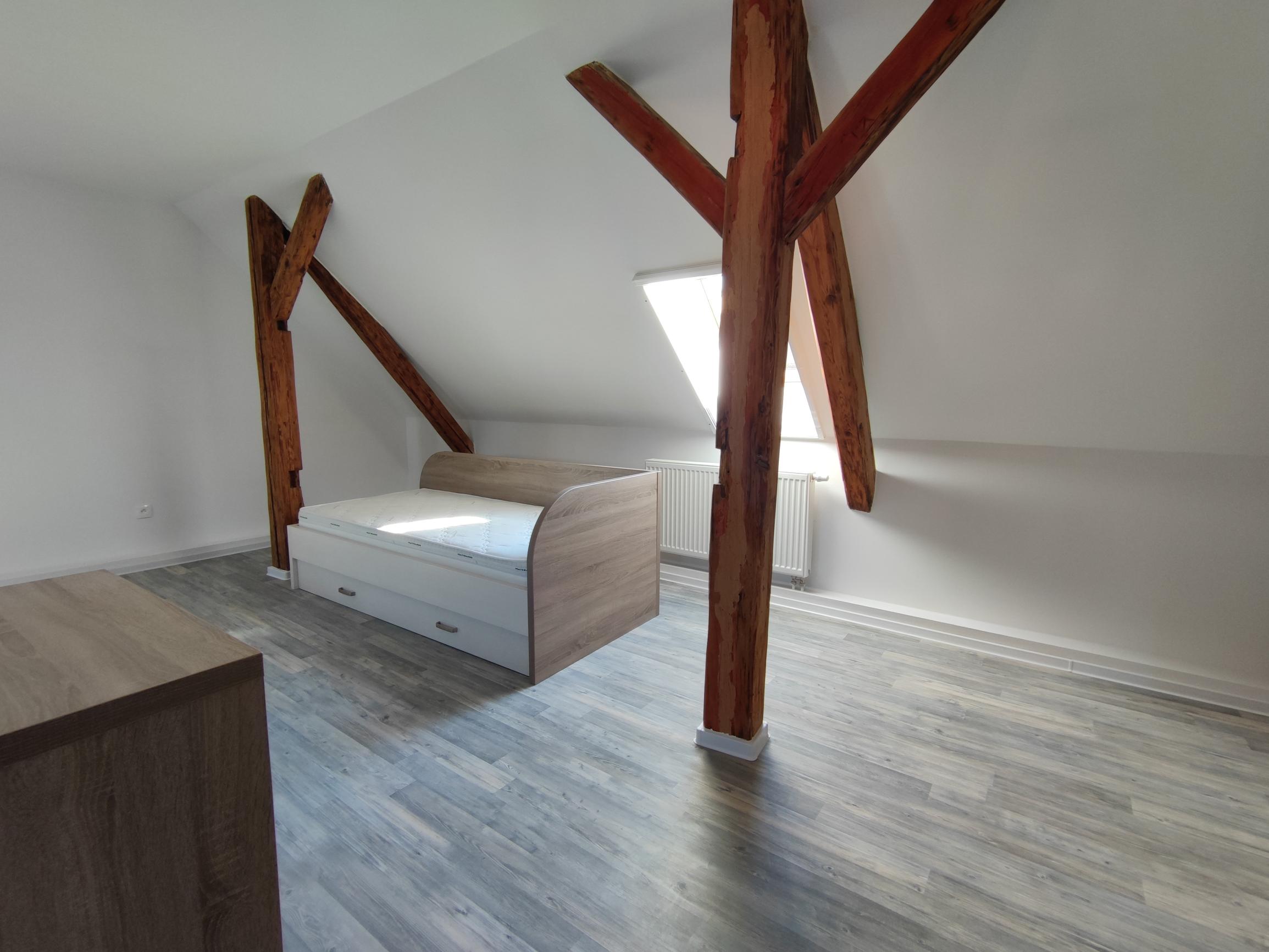 Predaj rodinného domu 180m2+záhrada - Bratislava II