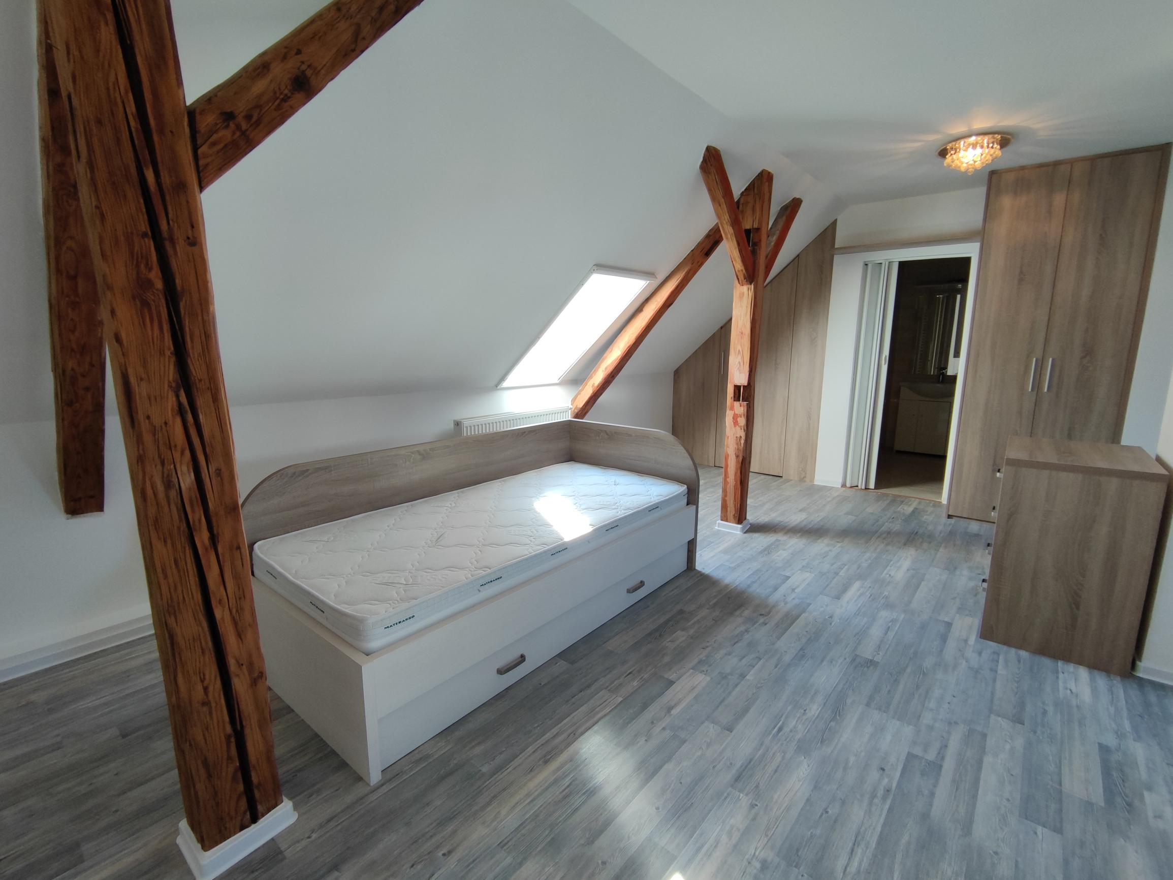 Predaj rodinného domu 180m2+záhrada - Bratislava II