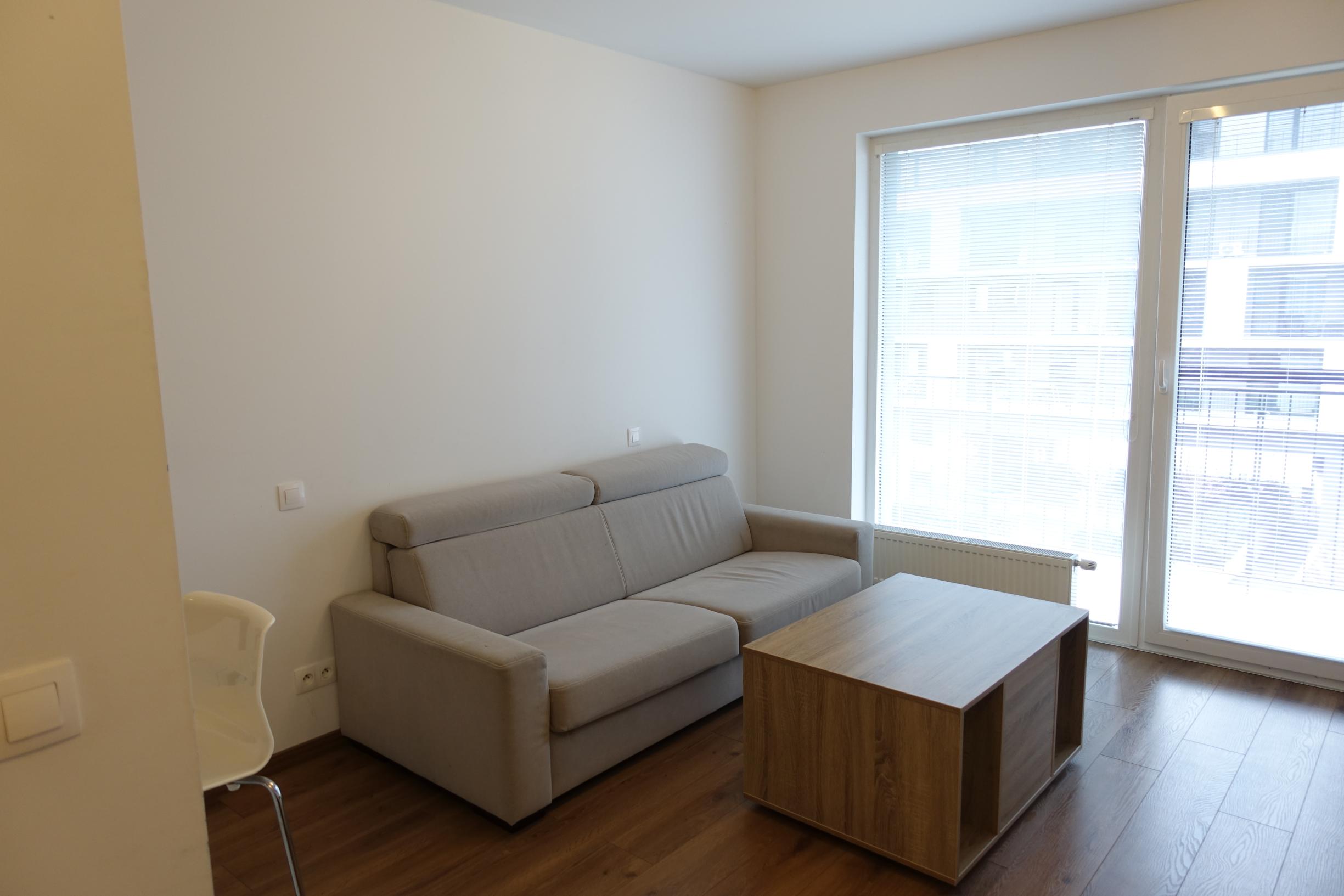 Prenájom 1 izb luxusného bytu v Novostavbe, SLNECNICE-MESTO