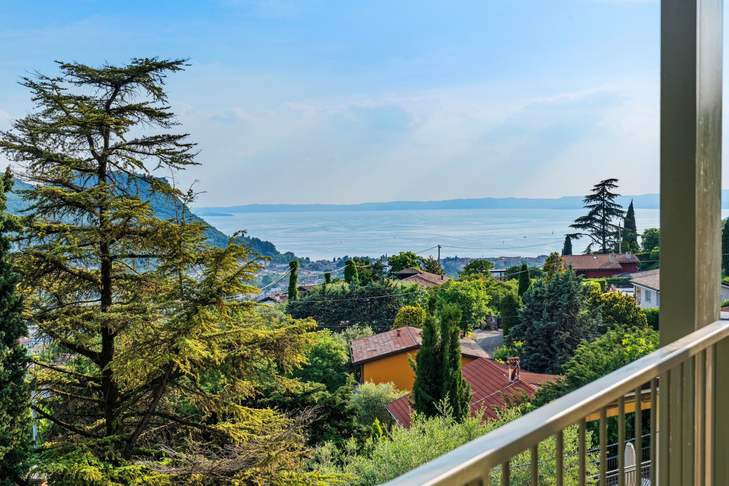 Predaj 2 izbových výnimočných apartmánov Taliansko Garda