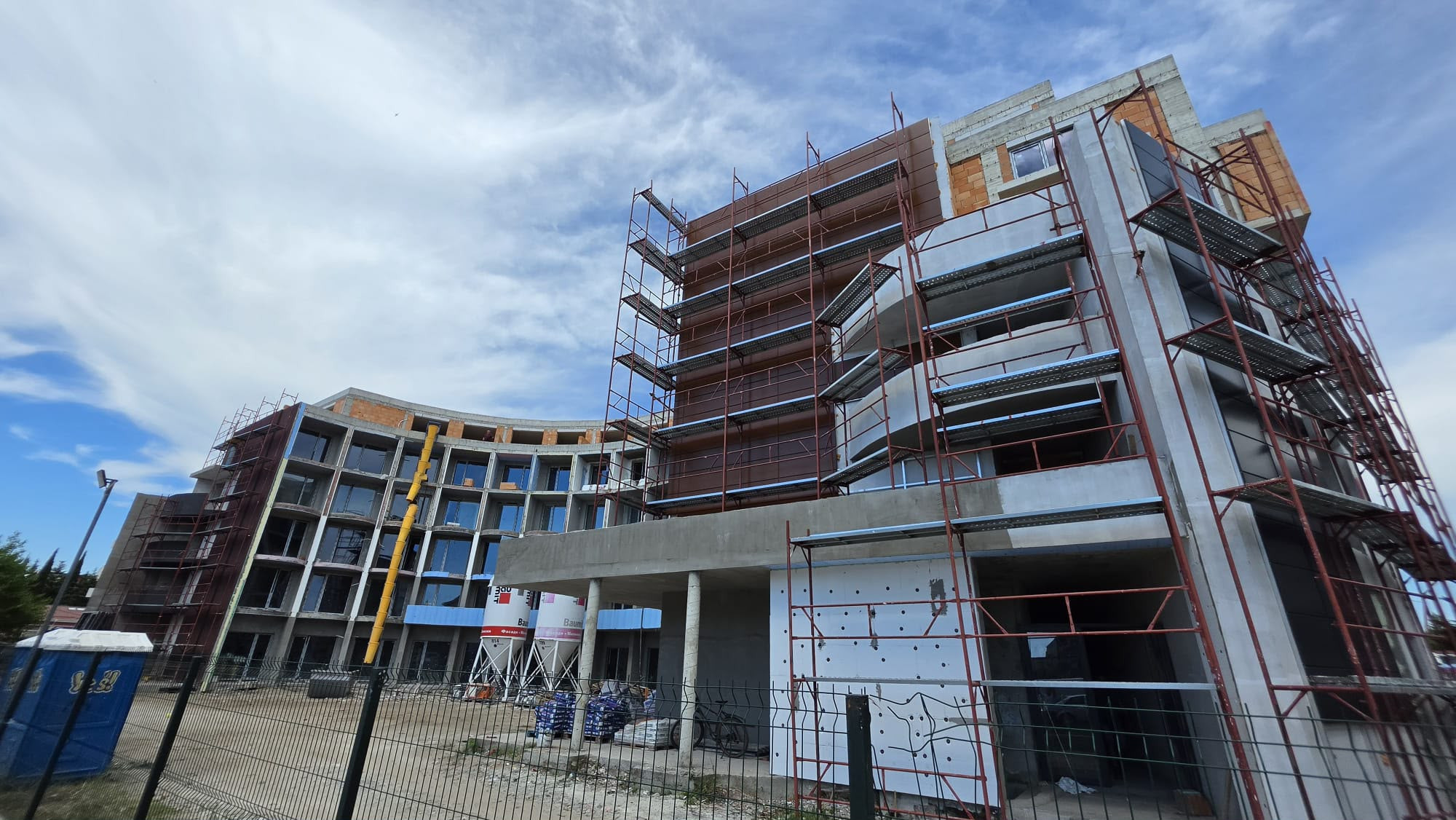 Predaj 2 a 3 izb apartmánov Bulharsko - Ravda (vo výstavbe 2028)