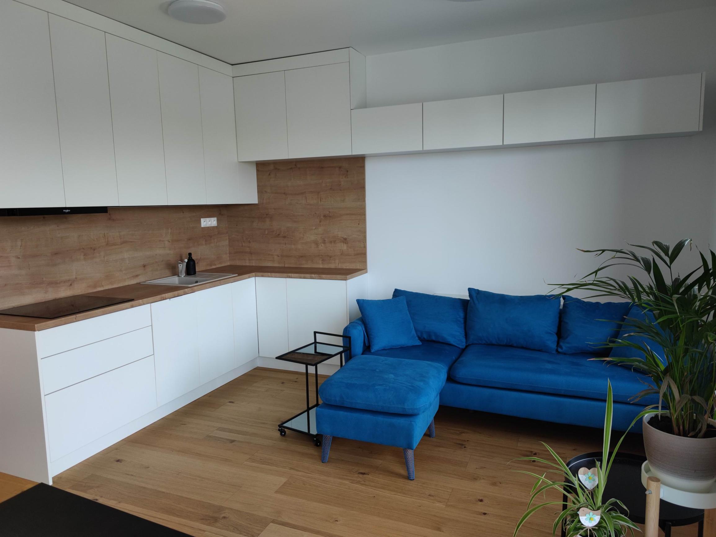 Prenájom 2 izb apartmán s parkovaním v novostavbe – BA Dubravka
