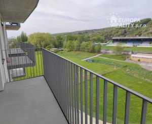 Prenájom 2 izb apartmán s parkovaním v novostavbe – BA Dubravka