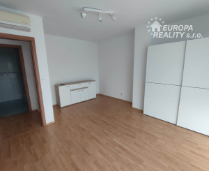 PRENÁJOM krásny 4izb rodinný dom, BA III Rubínová ul.