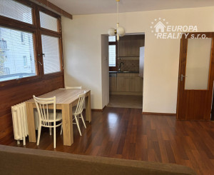 Prenájom príjemného 2 izb bytu v centre BA (pri HRADE)