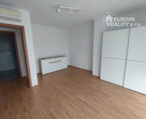 PRENÁJOM krásny 4izb rodinný dom, BA III Rubínová ul.