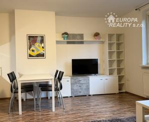 Prenájom príjemný 2izb byt BA 1 pri Horskom parku