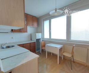 Prenájom veľký zariadený 1 izb. byt v Bratislave