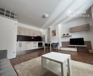 Prenájom príjemný 2izb byt BA Centrum pri Horskom parku