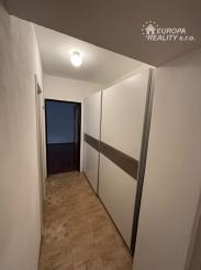 Prenájom 2 izb bytu v centre BA pri hrade