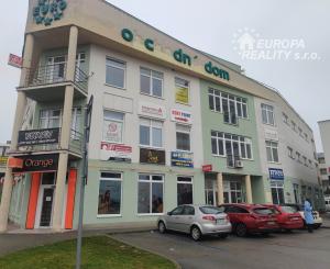 Predaj budovy pre obchod a služby centrum Senice