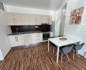 Prenájom príjemný 2izb byt BA Centrum pri Horskom parku