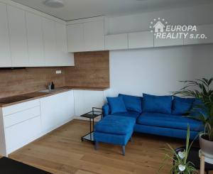 Prenájom 2 izb apartmán s parkovaním v novostavbe – BA Dubravka