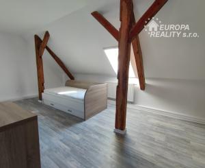 Predaj rodinného domu 180m2+záhrada - Bratislava II
