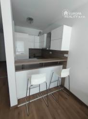 Prenájom 1 izb luxusného bytu v Novostavbe, SLNECNICE-MESTO