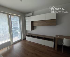 Prenájom 1 izb luxusného bytu v Novostavbe, SLNECNICE-MESTO