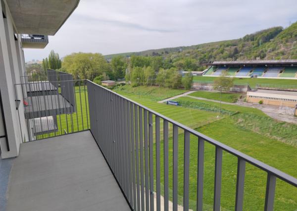 Prenájom 2 izb apartmán s parkovaním v novostavbe – BA Dubravka