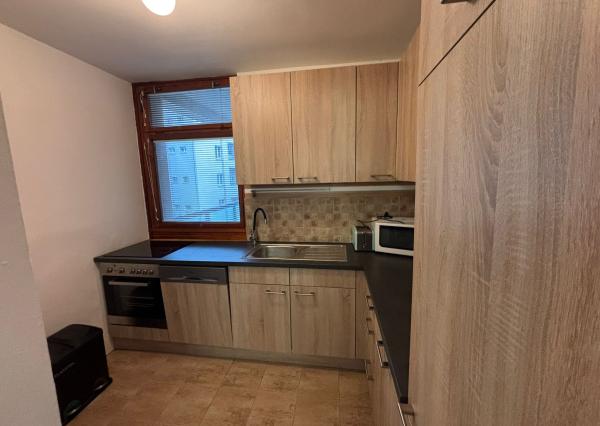 Prenájom príjemného 2 izb bytu v centre BA (pri HRADE)