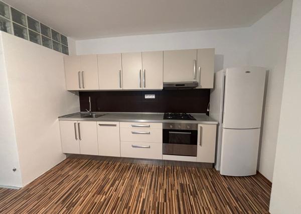 Prenájom príjemný 2izb byt BA 1 pri Horskom parku