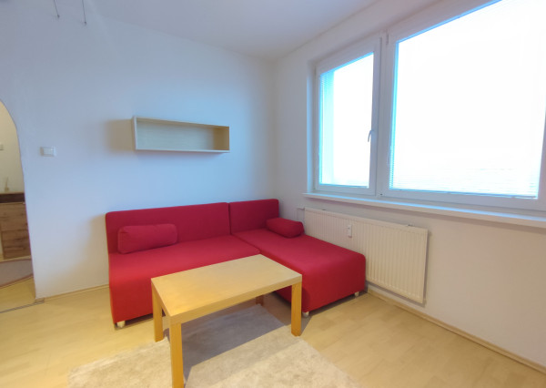 Prenájom veľký zariadený 1 izb. byt v Bratislave