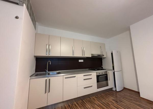 Prenájom príjemný 2izb byt BA 1 pri Horskom parku