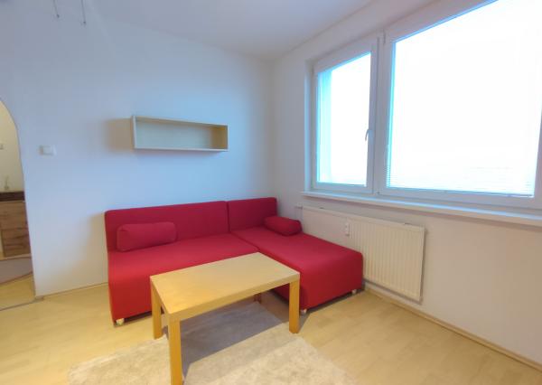 Prenájom veľký zariadený 1 izb. byt v Bratislave