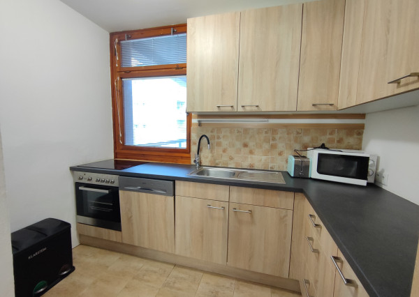 Prenájom 2 izb bytu v centre BA pri hrade