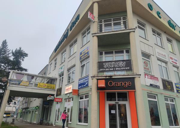 Predaj budovy pre obchod a služby centrum Senice
