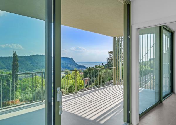 Predaj 2 izbových výnimočných apartmánov Taliansko Garda