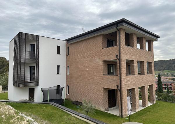 Predaj 2 izbových výnimočných apartmánov Taliansko Garda
