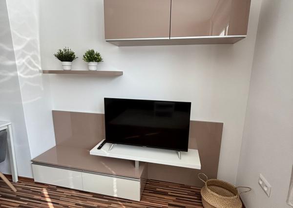 Prenájom príjemný 2izb byt BA Centrum pri Horskom parku