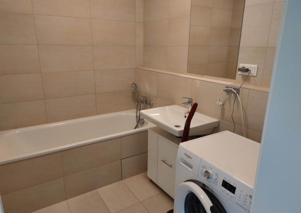 Prenájom 2 izb apartmán s parkovaním v novostavbe – BA Dubravka