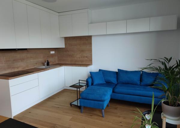 Prenájom 2 izb apartmán s parkovaním v novostavbe – BA Dubravka